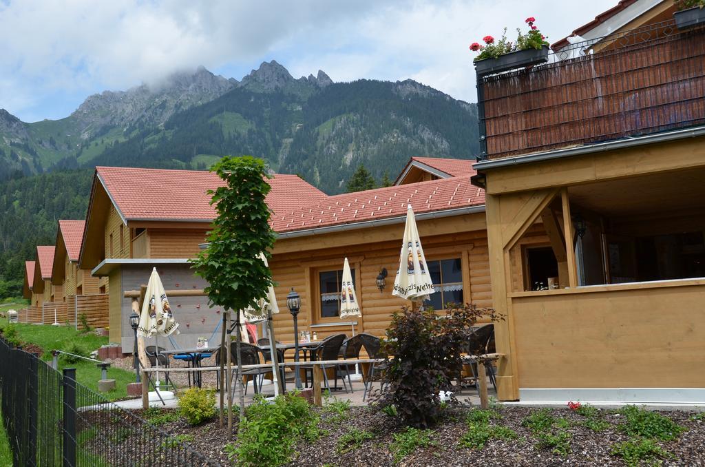 Feriendorf Am Hahnenkamm 로이테 외부 사진